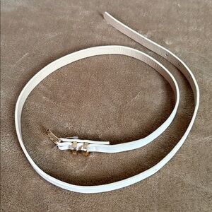 NWOT Elegant Cream Skinny Belt with Gold Buckle